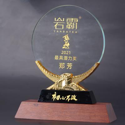 China Wholesale China Veterans Retired Souvenir Souvenirs For Employees And Party Members, Creative Great Wall Medals, Crystal Trophies for sale