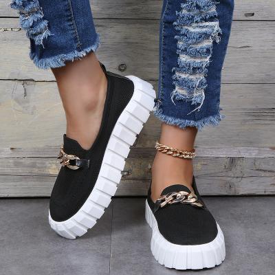 China Large Size Lightweight Women Mesh Shoes With Chain 2022 Fashion Flat Style Platform Walking Shoes For Ladies for sale