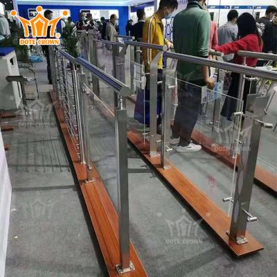 China Modern Stairs Enclosure OEM Customized Stainless Steel Indoor Glass Railing for sale