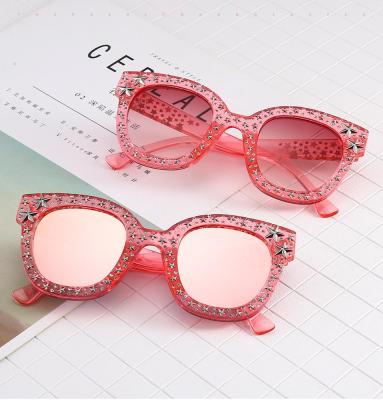 China 2021 Newest Fashion Sunglasses Women Italy Sun Glasses Star PC UV400 Glass Rhinestone Frame Sunglasses Women for sale