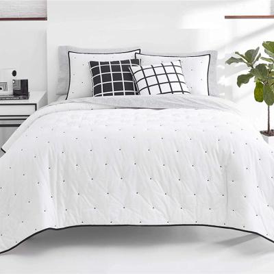 China Can Be Customized Solid Knitted Quilt Soft Bedspread Embroidery Comforters For Sale for sale