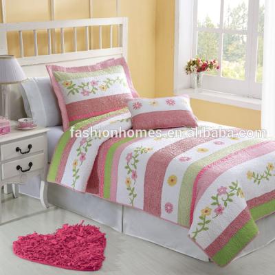 China Soft Patchwork Comforter Baby / Patchwork Quilted Bedspreads for sale