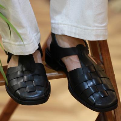 China Other New Fashion Men's Genuine Leather Round Toe Beach Shoes Fashion High Quality Roman Sandals For Men for sale