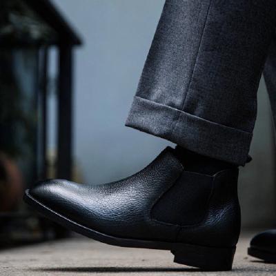 China Other Men's Fashion Week Handcrafted London Renaissance Style Shoes Wholesale Genuine Leather Men's Chelsea Boots for sale