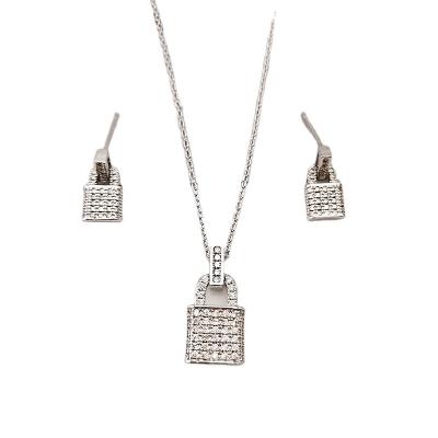 China FASHIONABLE Tasty Jewelry Sets Necklace And Stud Earrings Trending Lock Pendant Ladies Jewelry Set Women for sale