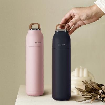 China PORTABLE Portable Thermos Insulated 500ml Flask Thermos With Silicone Handle Motivational Stainless Steel Soft Water Bottle for sale