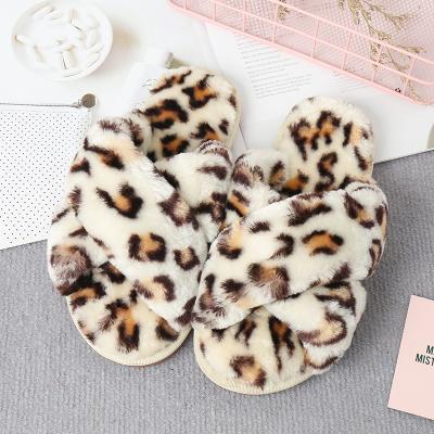 China Colorful Fluffy Plush Fuzzy Indoor Home Winter Fashion Trendy Faux Fur Warm Slippers For Women for sale