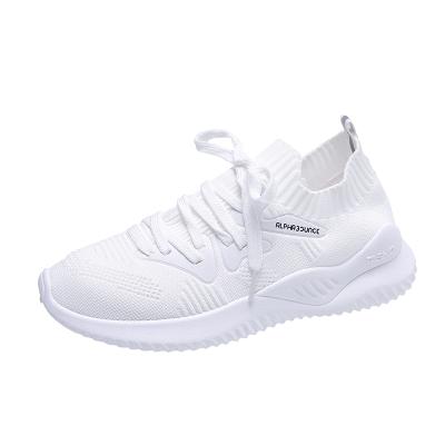 China Stain 2021 Fashion Trend Manufacturers Casual Shoes Lady Breathable White Breathable Women's Fashion Running Shoe Sneakers For Women for sale