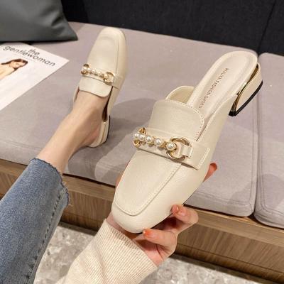 China Luxury Mule Sandals Women Breathable Shining Elegant Fashion Pretty Woman Loafer Shoes Designer Women Pearl Mules Shoes For Lady for sale