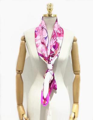 China 100% Square Design Original Silk Square Pattern Women's Silk Scarf for sale