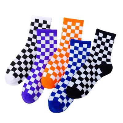 China Sports Wholesale Amazon Famous Brand Socks Multi Color Sports Checkerboard Socks Designer Unisex Socks for sale