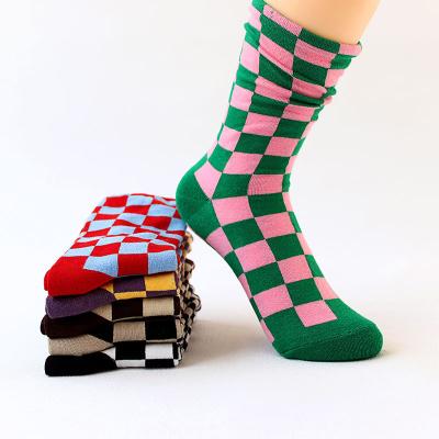 China Wholesale Sporty Amazon Hot Selling Korea Chess Board Socks 2021 Colorful Color Block Checkerboard Crew Cotton Socks for sale