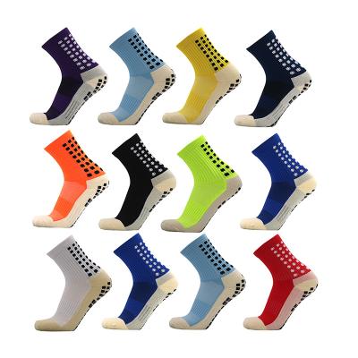 China Crew Knee High Slip Grip Sports Breathable Non Anti Slip Long Soccer Socks Breathable Soccer Socks Mens for sale