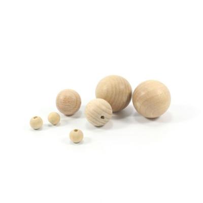 China Decoration 8mm 10mm 12mm 15mm 16mm 19mm 20mm 21mm 22mm 25mm 28mm 30mm 40mm 50mm 60mm 70mm Natural Round Baby Beech Wood Bead For Craft for sale