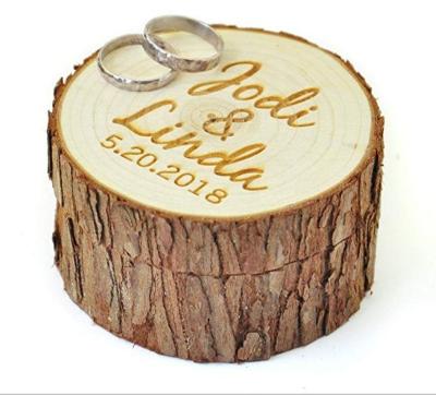 China Luxury Personalized Wooden Wedding Ring Box, Wedding Ring Bearer, Custom Rustic Wedding Ring Box Classic Elegant Vintage for sale