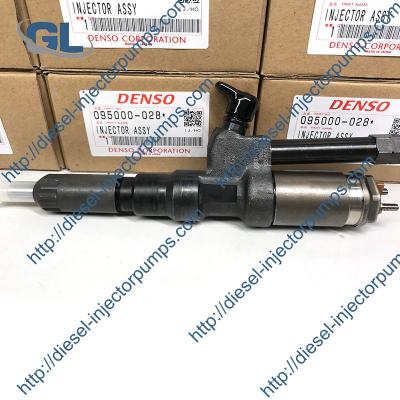 Cina Assy 095000-028# dell'iniettore di DENSO per HINO iniettore comune della ferrovia di 700 serie 095000-0280 095000-0281 095000-0282 095000-0283 in vendita