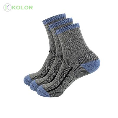 China QUICK DRY Thick Compression Custom Design Black Sports Crew Socks For Men for sale