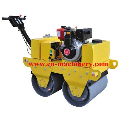 China Water-Cooled Walk-behind Vibratory Road Roller with 700KG CE for sale