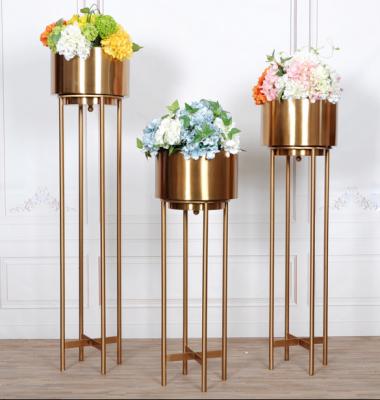 중국 Luxury vase gold metal decorative flower vase with metal stand perfects for wedding decor 판매용