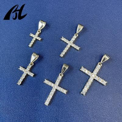 China Religious Fashion Single Bling Iced Out Zircon Diamond 18k Gold Plated Cross Pendant for sale