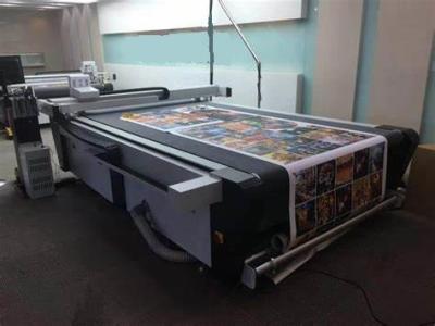 China 1500mm/s matrijs die Flatbed Digitale Snijder voor Autostickers snijden Te koop