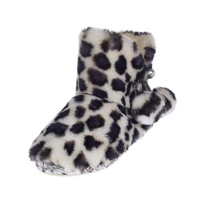 China Flat Cheap Winter Women's Boot Shoes Winter Boots Slippers for sale