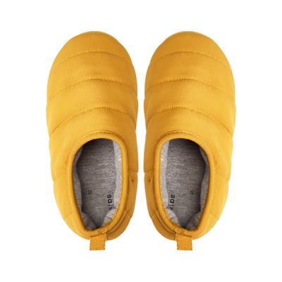 China Lightweight Winter Thermal Fleece Lining Women's Quilted Down Slippers With Memory Foam Padding for sale