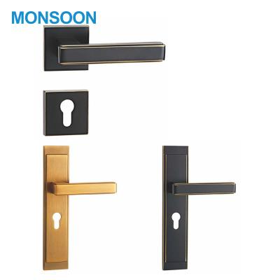 China Modern Square Kitchen Door Handle Interior Door Handles Cabinet Zinc Alloy Door Handle for sale