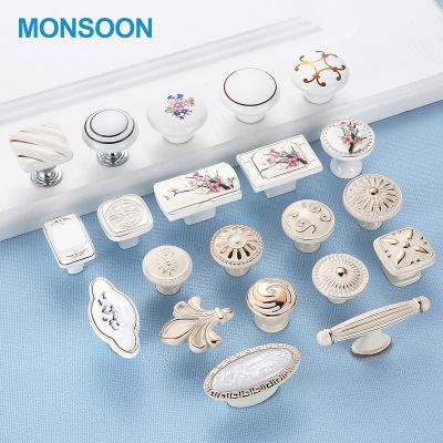 China 2020 New Design Scallop Drawer Drawer Knob Cartoon Contemporary Cute Ceramic Cupboard Handle Candy Color for sale