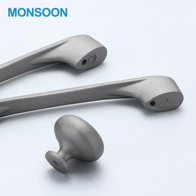 China Contemporary Monsoon Furniture Accessories Cabinet Handle Latch Slide Lock 140 Mm Black ABS Plastic Flush Pull Handle for sale