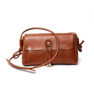 China 2021 Ladies Fashion Cross - Body Clips Popular Women Fashion Purses For FemaleWomen Fashion Casual Oil Wax Genuine Leather for sale