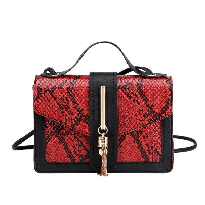 China Lady New Fashion Hot Sale Korea Style Small Ladies Tote Snake Skin Pattern Shoulder Square Cross Body PU Leather Woman Handbag for sale