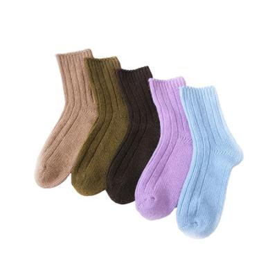 China Warm Multiple Colors Woman's Winter Thick Warm Woolen Socks for sale