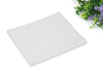 China Embroidered Paper Guest Towels For Bathroom , Hotel Disposable Refresher Towels for sale