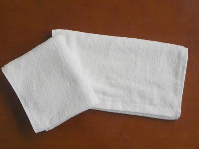 China Handmade Disposable Salon Towels , Disposable Body Towels In Beach Square Shape for sale