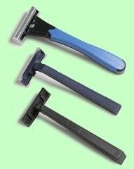 China Super Sharp / Super Thin Twin Blade Disposable Razors With Plastic Handle for sale