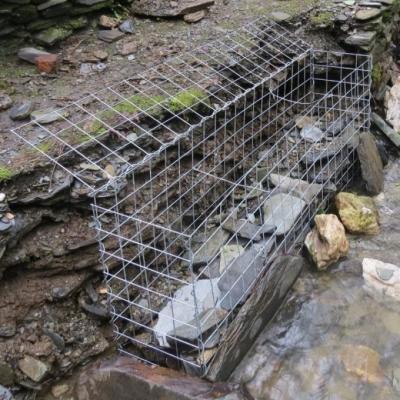 China 0.5m - 3m Hoogte Gabion Basket Mesh Met Hot Dip Galvanized Te koop