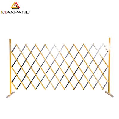 China Wheels are Optional MAXPAND Metal Temporary Portable Road Traffic Barricade Expandable Crash Barrier for sale