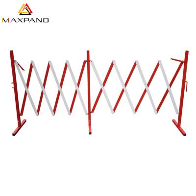 China Wheels are optional MAXPAND road traffic barricade aluminum crowd control expandable barrier for sale