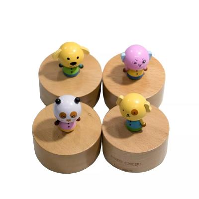 China Wooden Suitable For Christmas Wooden Home Decor Rotating Animal Music Box for sale