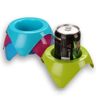 China Disposable Hot Sales Applicability Cup Holder Beach Outdoor Plastic Cup Set Electronic and Snack Holder for sale