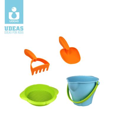 China Rake and shovel in eco-friendly plastic bucket set of three different quality colors beach toys, outdoor summer sand toy set for kids for sale