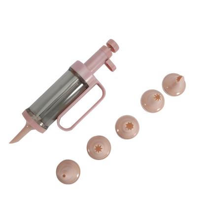 China 6-Piece Viable Hot Selling Plastic Cookie Press Machine Cupcake Cream Icing Tools Pastry Cake Decorating Whistling Gun With 5 Nozzles for sale