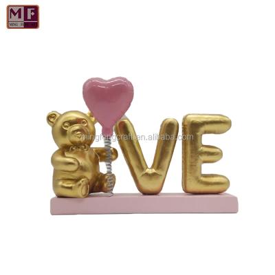 China Valentine's Day Wholesale Polyresin Bear With Balloon Valentine's Day Gifts for sale