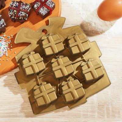 China Sustainable Non-Stick Cake Mold Creative Baking Tools Christmas Silicone Cake Molds for sale