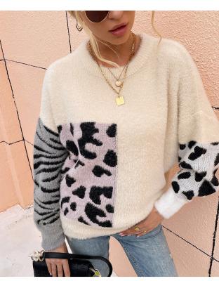 China 2021 new Anti-wrinkle women's winter sweater coat contrast color leopard print sweater women for sale