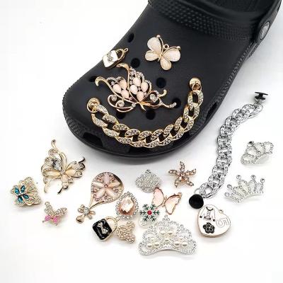 China Wholesale Handmade Crystal Shoe Charms Accessories Bling Gem Croc Charm for Christmas Party Gifts for sale