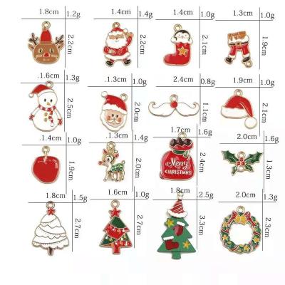 China Global Christmas Ornament 2021 Custom Christmas Tree Ornament Gifts Enamel Charm Pendant for sale