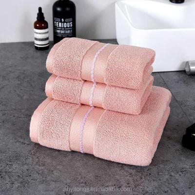 China Child Safe Super Soft Soft Bath Towel 70x140 - Extra Large 100% Ringspun Cotton - Luxurious Rayon Trim - Ideal for Everyday Use (Pink) for sale