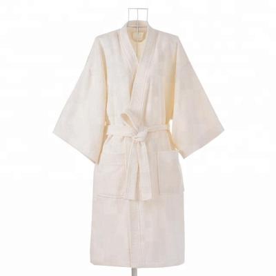 China Hotsales Compressed Luxury 100% Cotton Robe For Spa Or Bath for sale